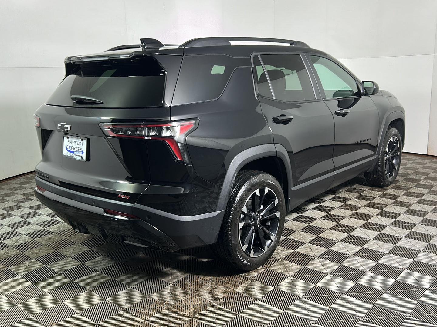 Used 2025 Mosaic Black Metallic Chevrolet AWD RS image 5