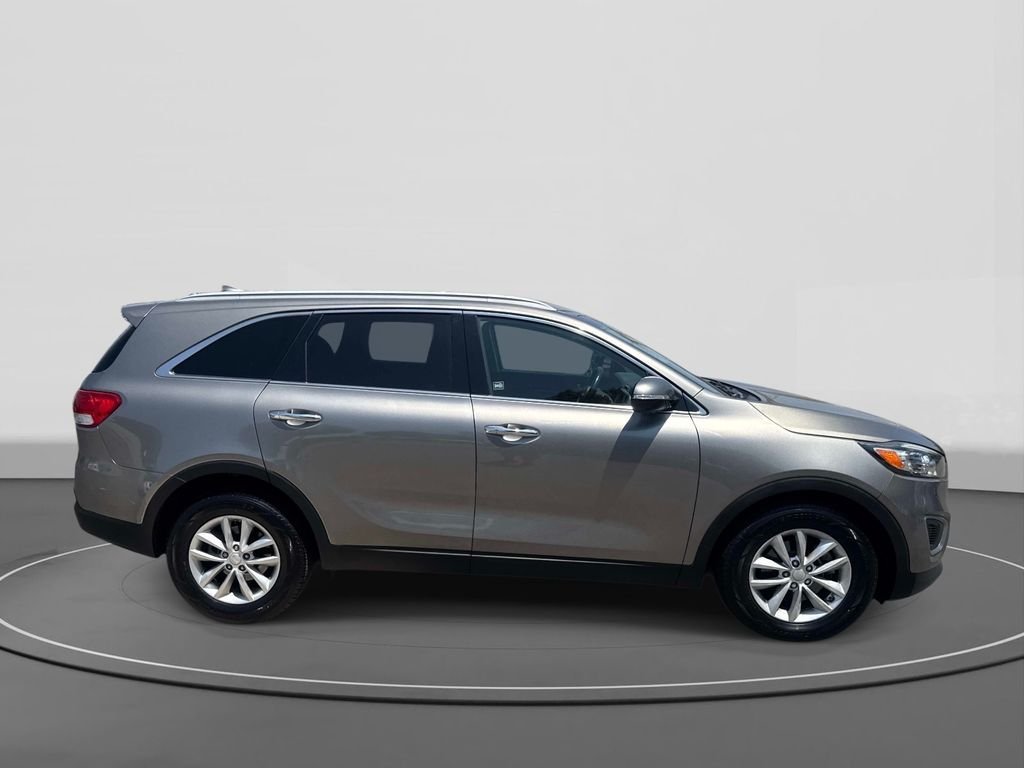 Used 2017 Titanium Silver Kia LX image 3