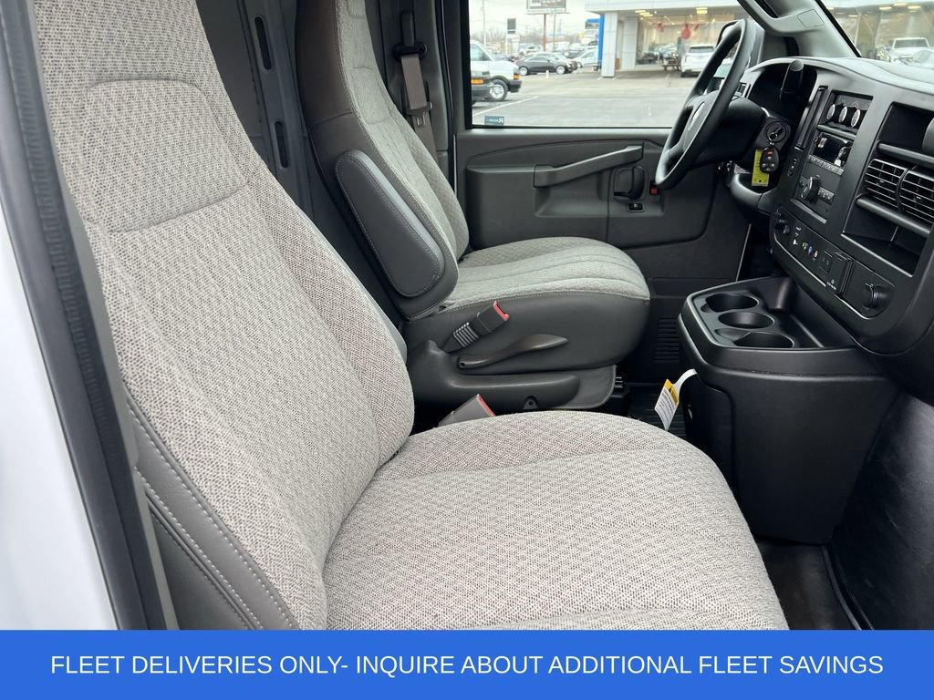 2025 Chevrolet Express Cargo Work Van - Photo 9