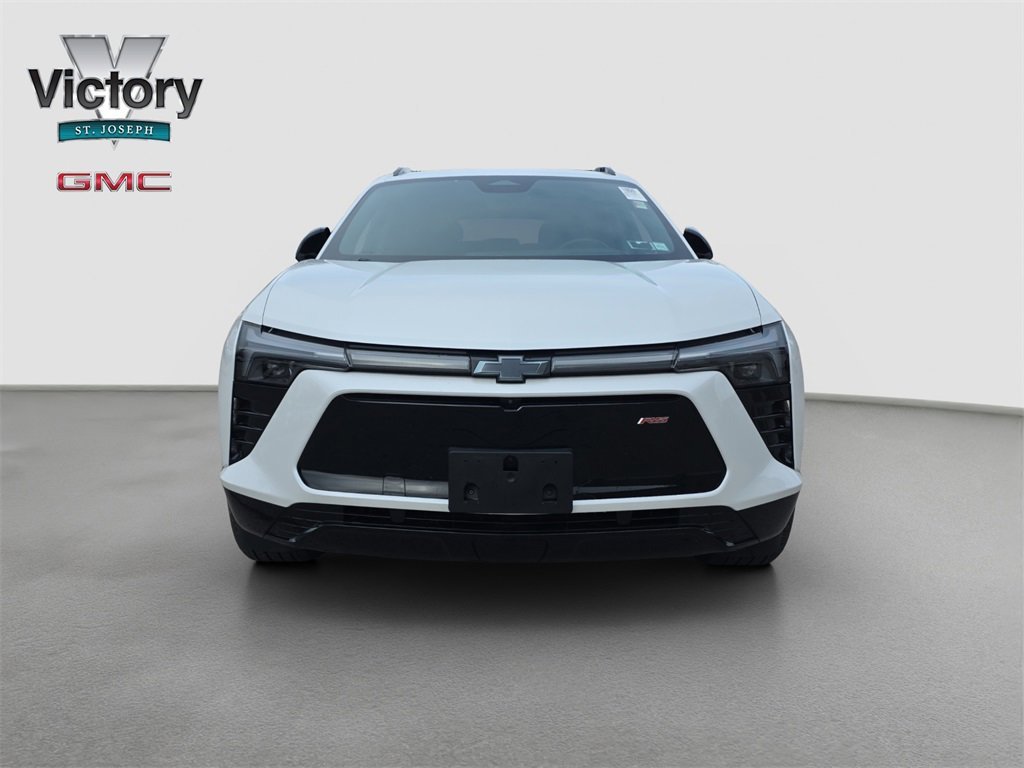 Used 2024 Chevrolet Blazer EV RS with VIN 3GNKDCRJ2RS180735 for sale in Kansas City