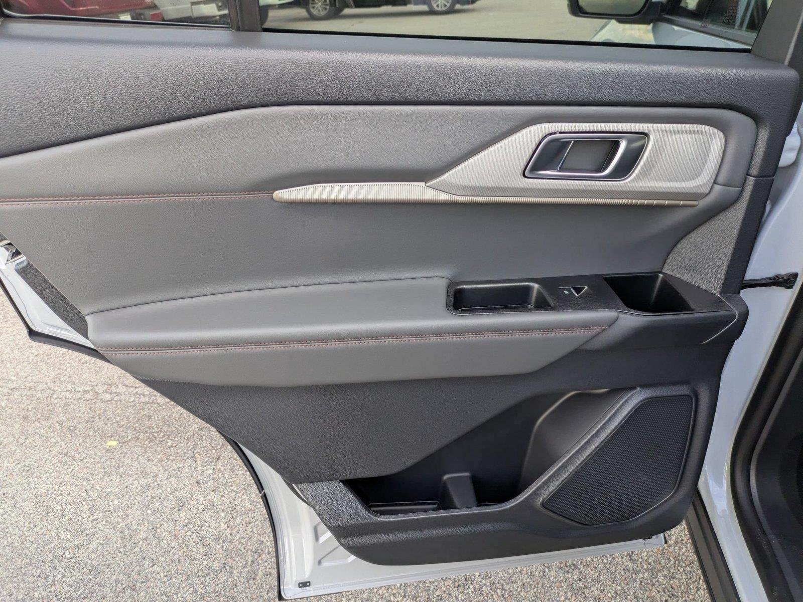 New 2026 Space White Metallic Ford Active image 24