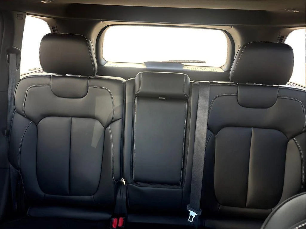New 2026 Baltic Gray Metallic Clearcoat Jeep Limited image 17