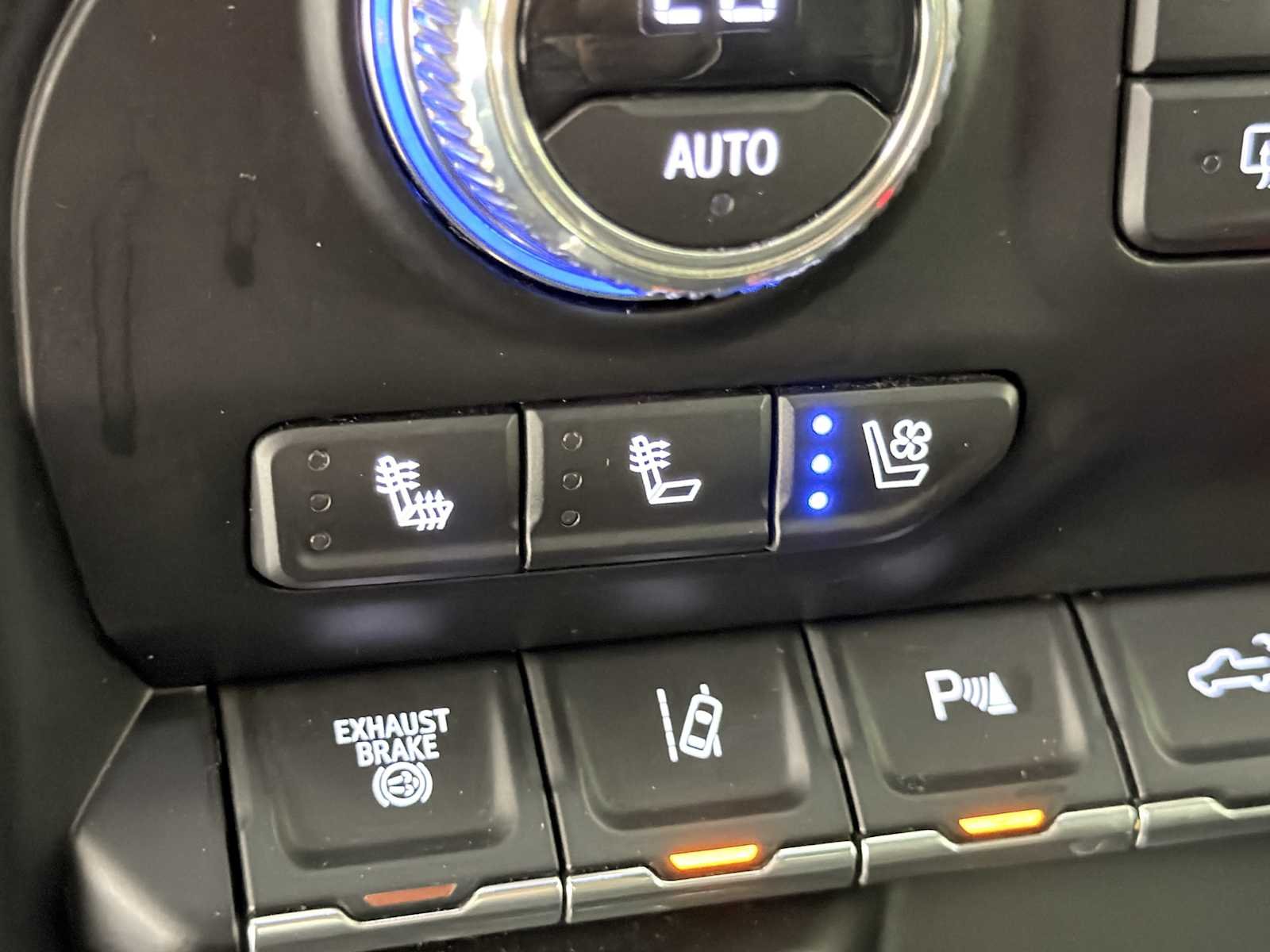 Used 2023 Summit White GMC AT4 image 31