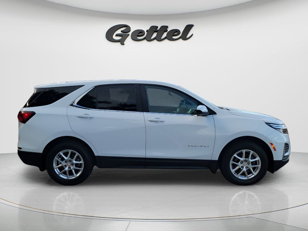 Used 2023 White Chevrolet LT image 4