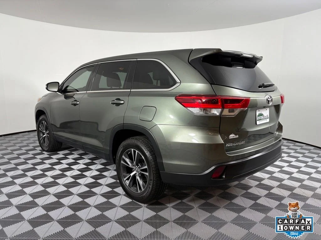 Used 2019 Green Toyota LE image 12