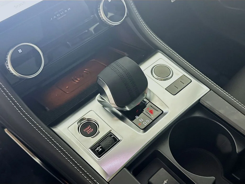 2026 Jaguar F-Pace R-Dynamic S - Photo 16
