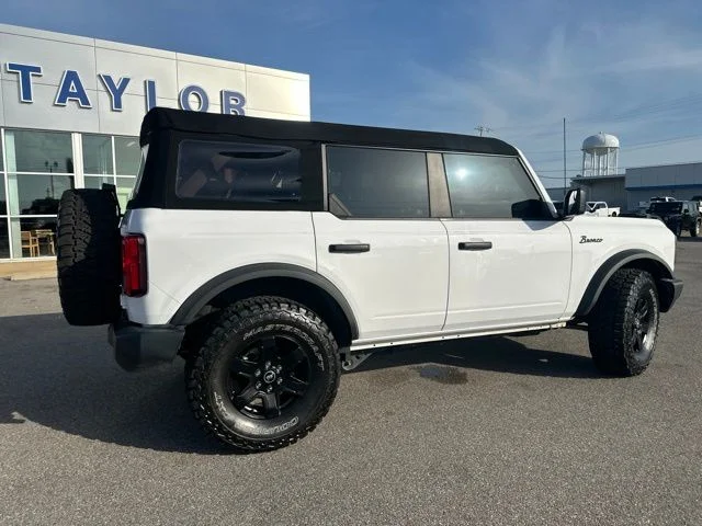 2023 Ford Bronco 4-Door Base - Photo 19