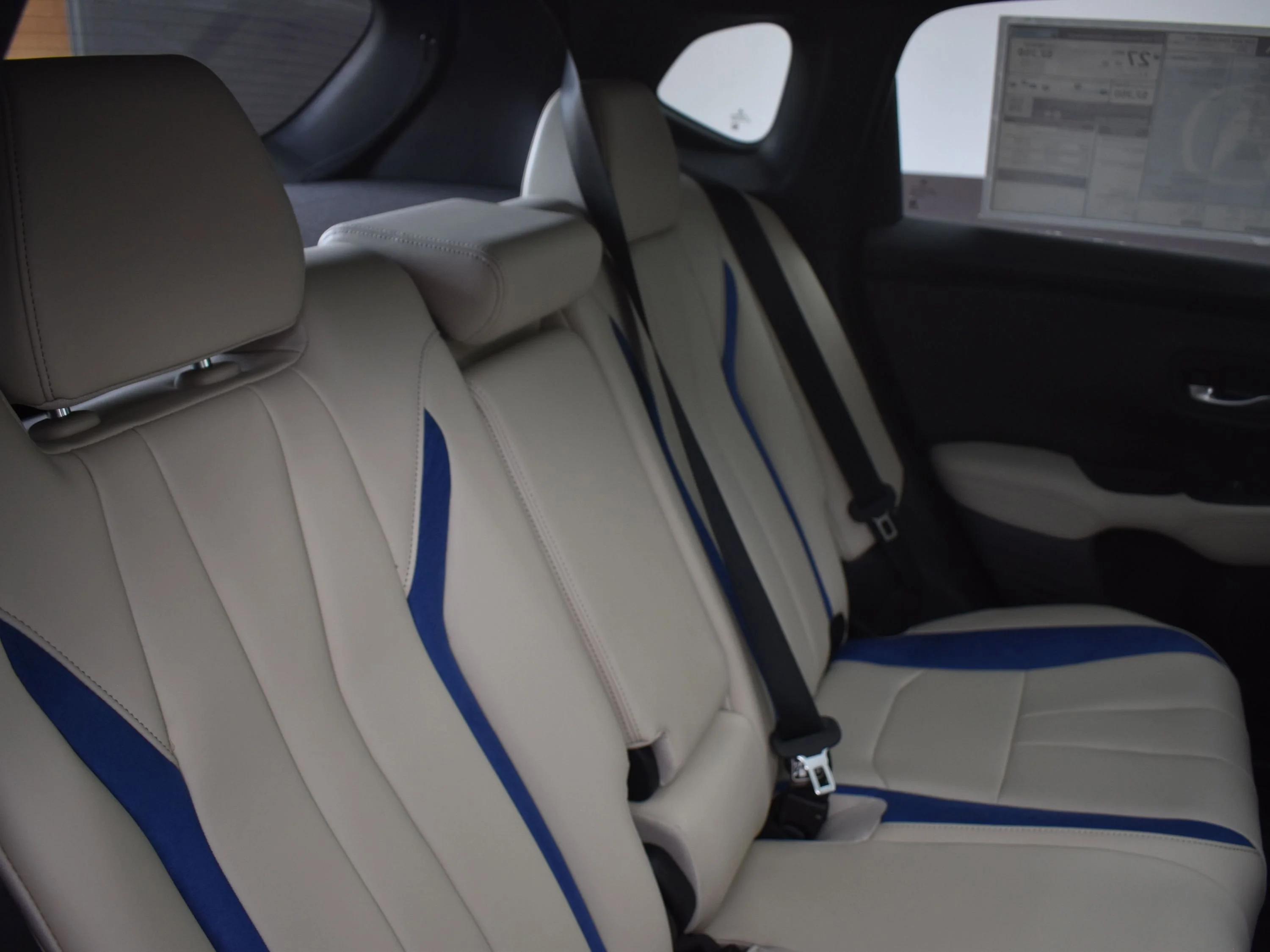 New 2025 Urban Gray Pearl Acura w/A-Spec Advance Package image 24