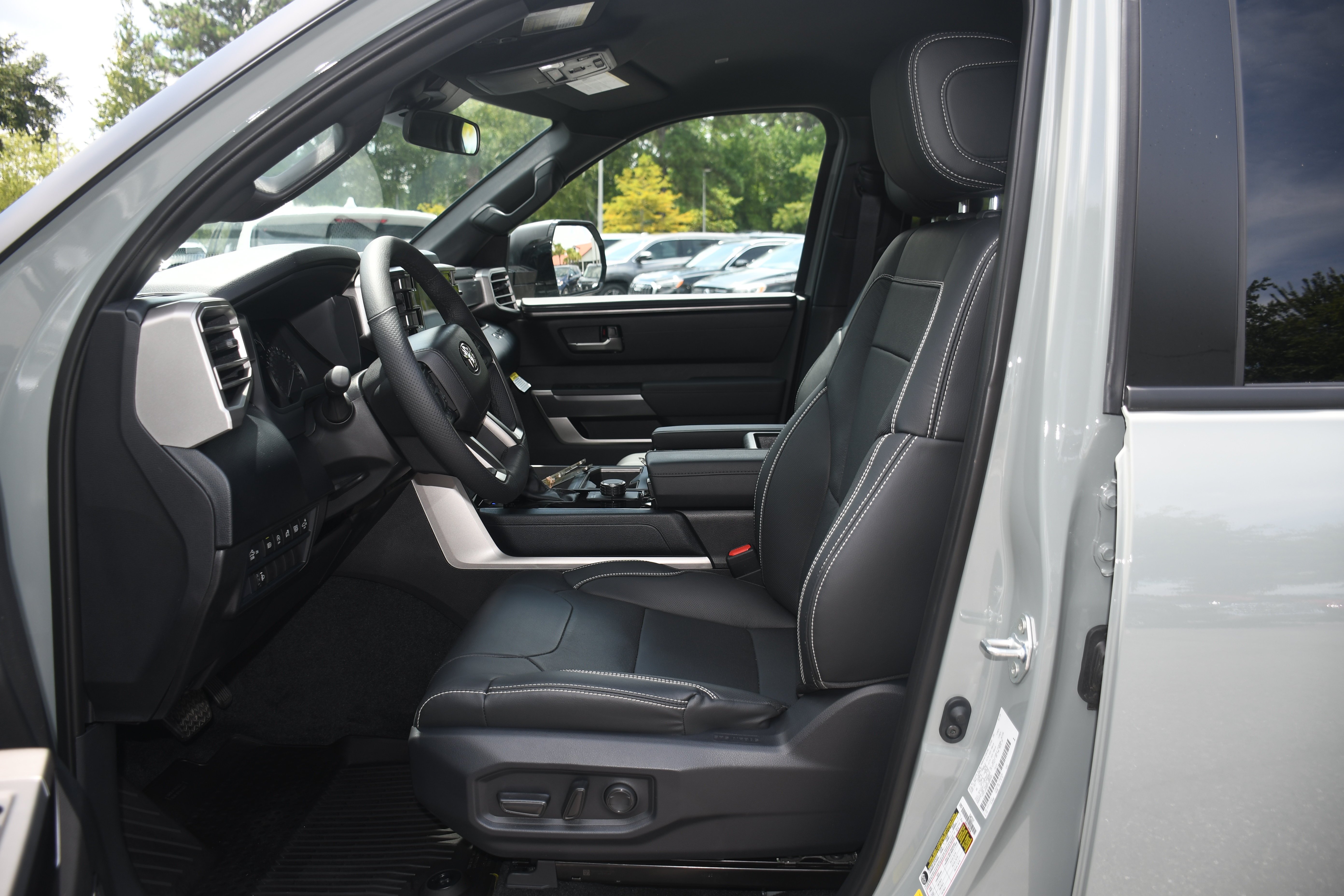 Used 2026  Toyota SR5 image 7