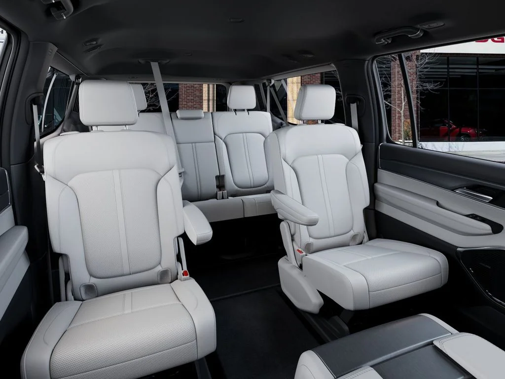 New 2026 High Gloss Black Exterior Paint Jeep Limited Altitude image 15