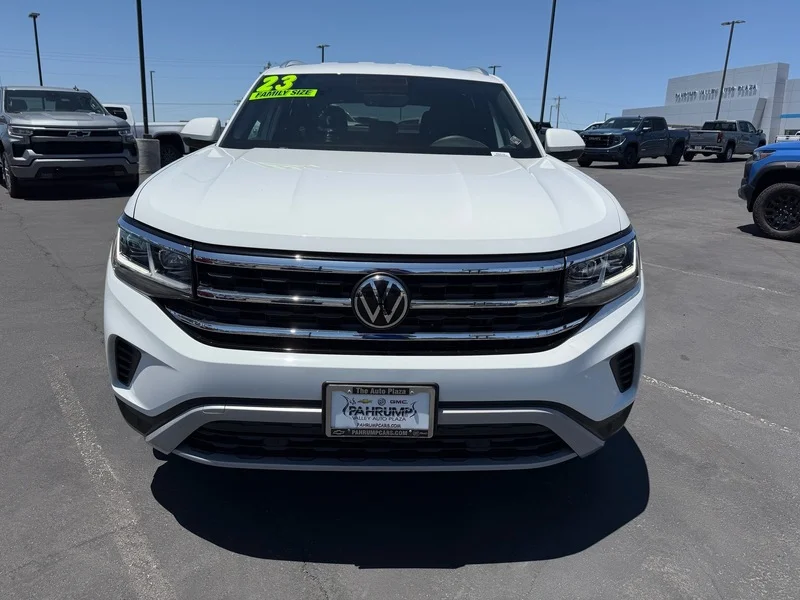 Used 2023 White Volkswagen 2.0T SE w/Technology image 8