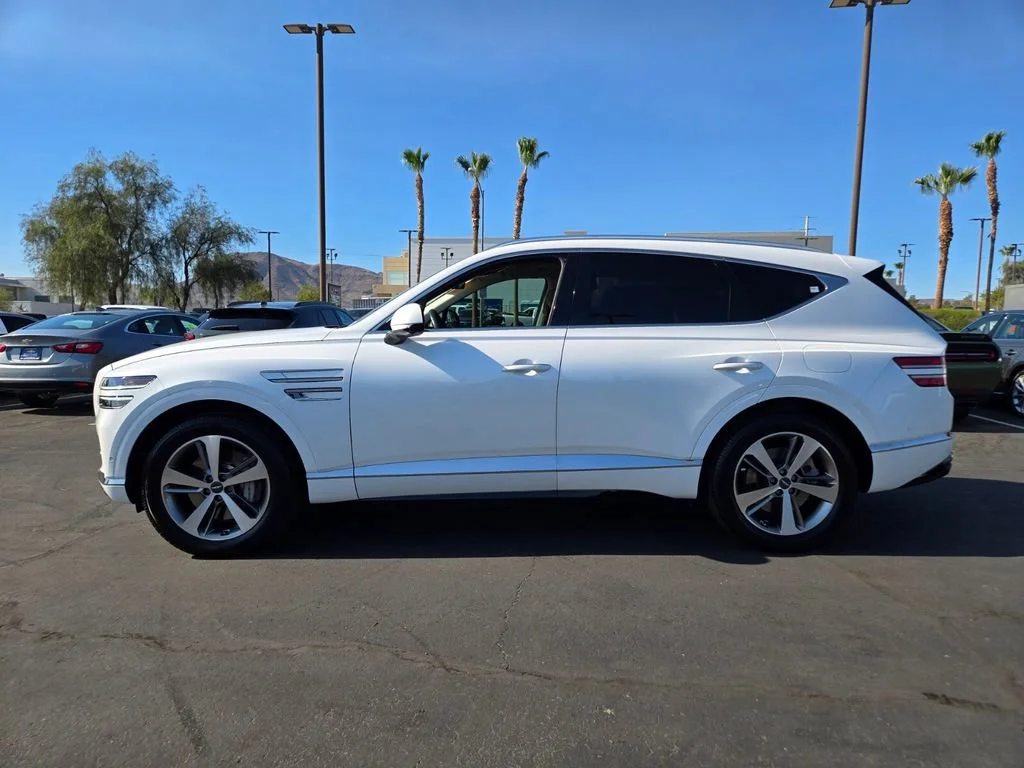 Used 2021 Uyuni White Genesis 4DR AWD 35T image 3