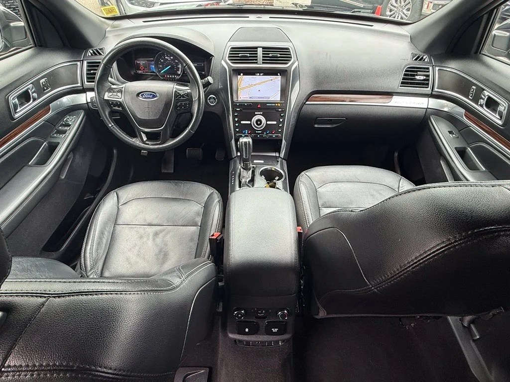 Used 2019 Agate Black Metallic Ford Limited image 25