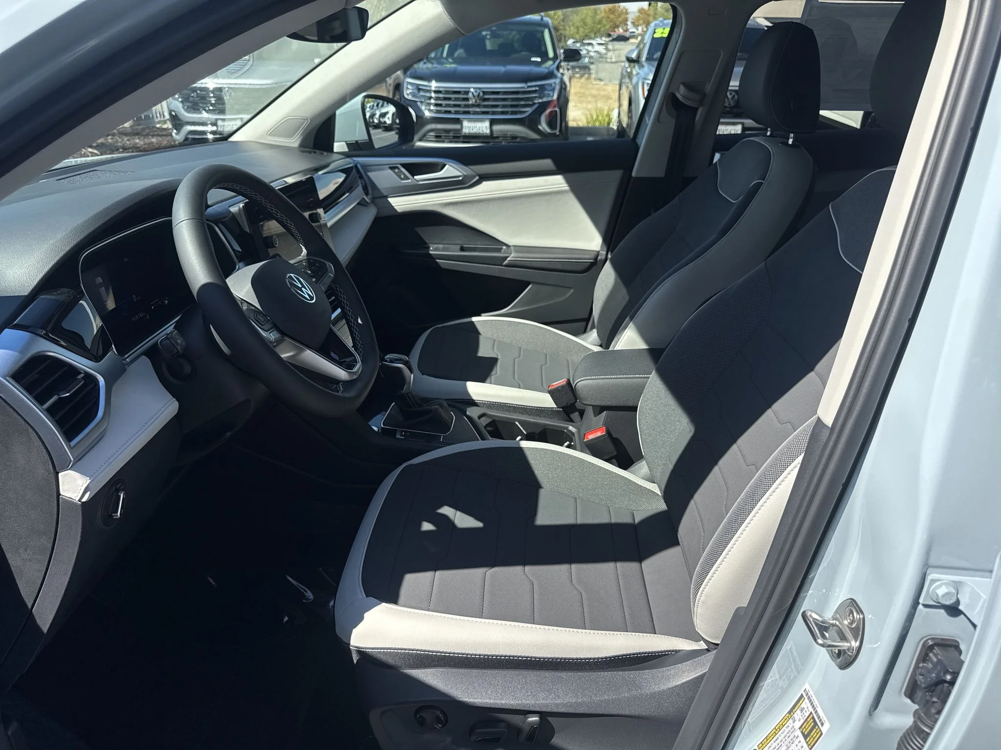 New 2027 Monument Gray Volkswagen SE image 13