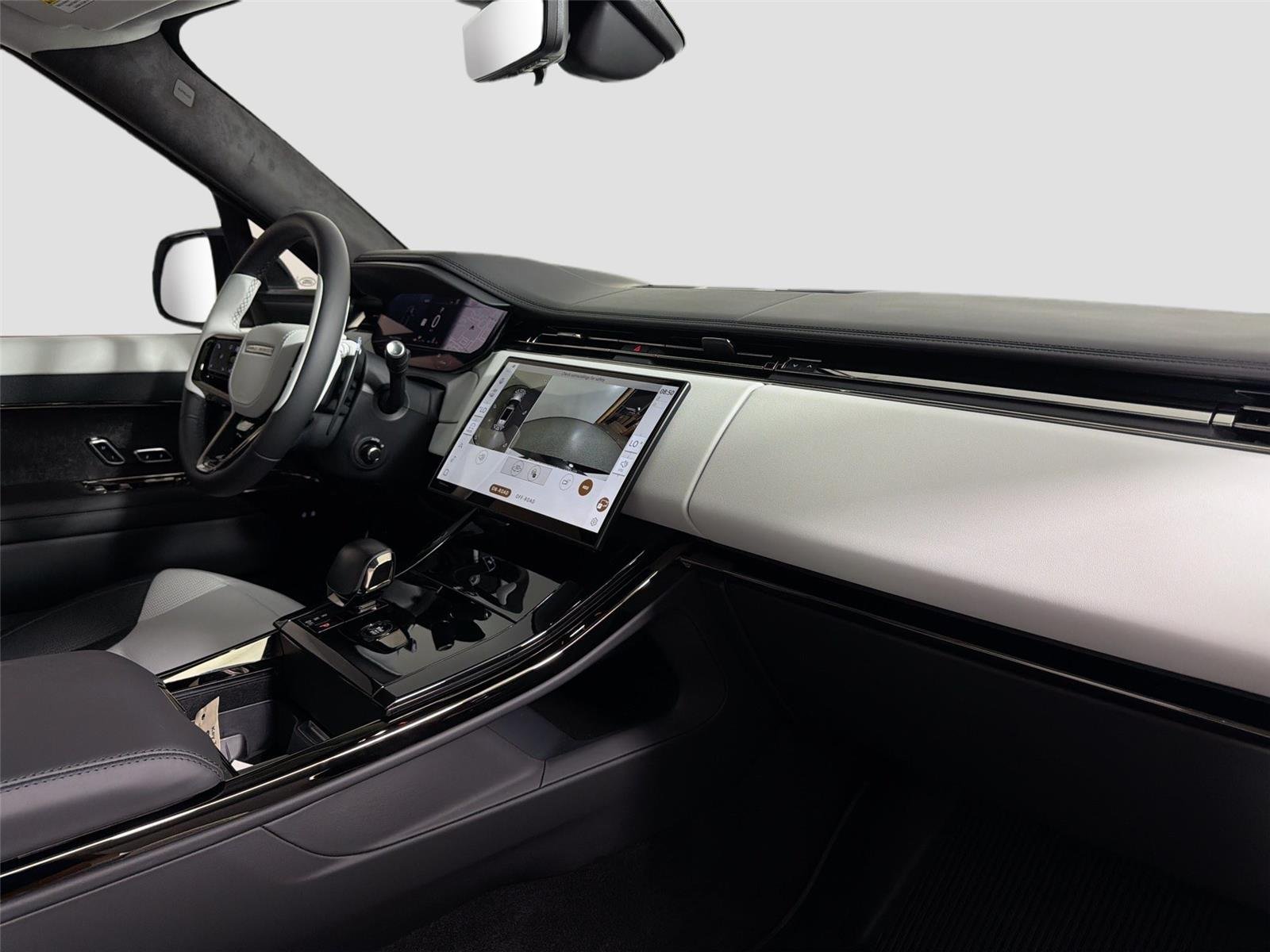 New 2026 OSTUNI PEARL WHITE Land Rover SV image 27