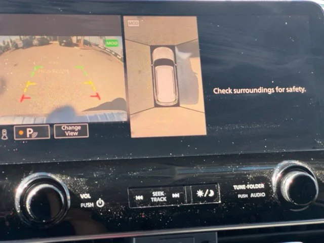 Used 2022 Black INFINITI Premium Select image 10