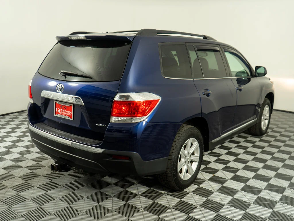 Used 2013 Blue Toyota SE image 6