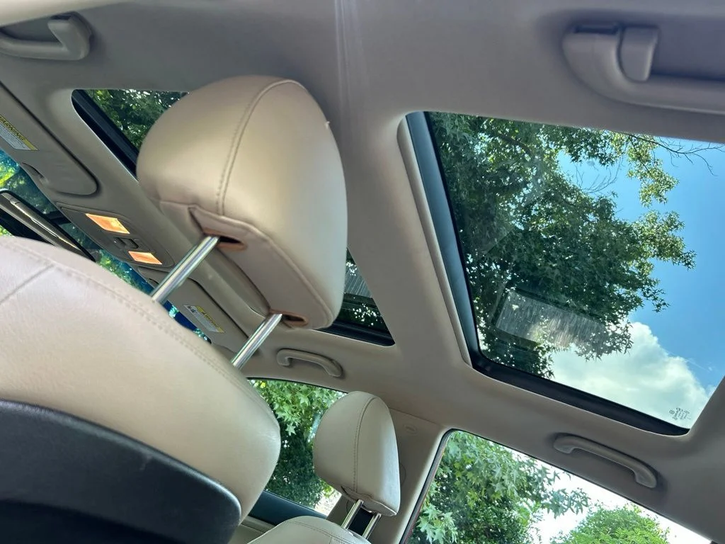 Used 2015 Red Kia EX image 30