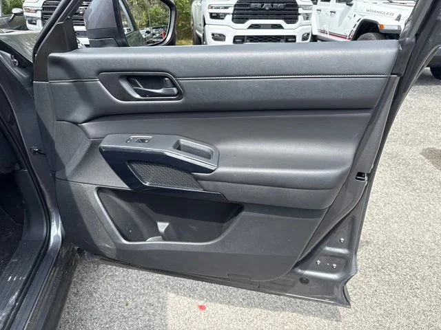 Used 2025 Gray Nissan SV image 26