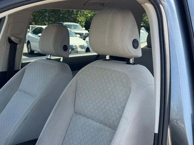 Used 2018 Gray Volkswagen 2.0T S image 28