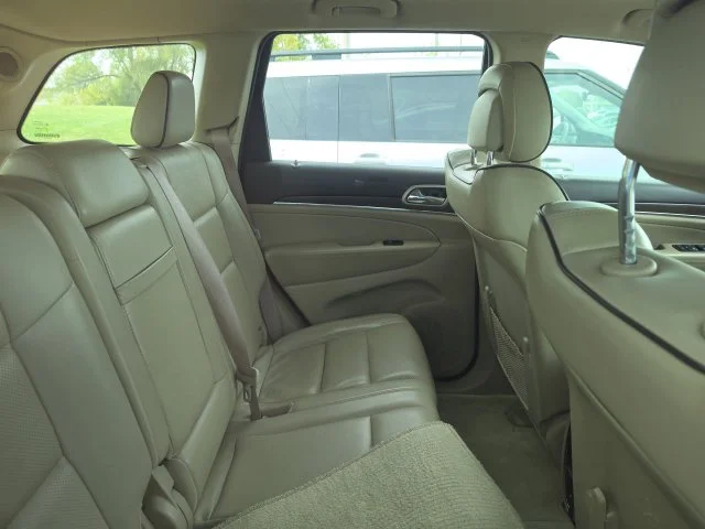 Used 2014 Blue Jeep Overland image 5