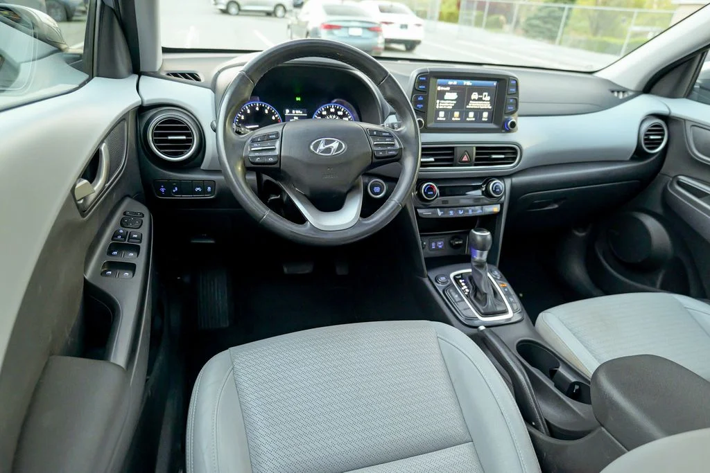 Used 2019 Sonic Silver Hyundai Limited image 38