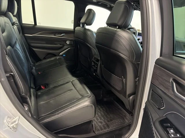 2022 Jeep Grand Cherokee Overland - Photo 45