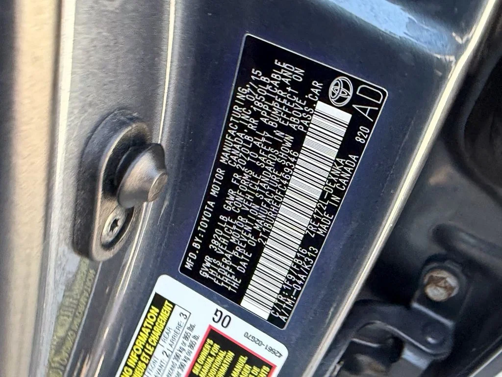 Used 2015 Gray Toyota LE image 20