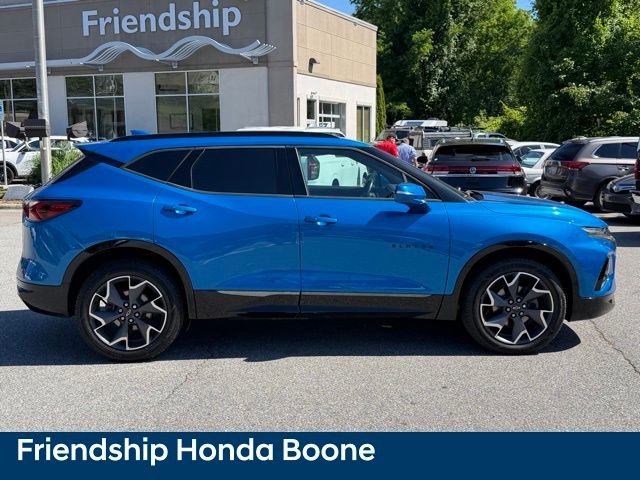 Used 2020 Blue Chevrolet RS image 4