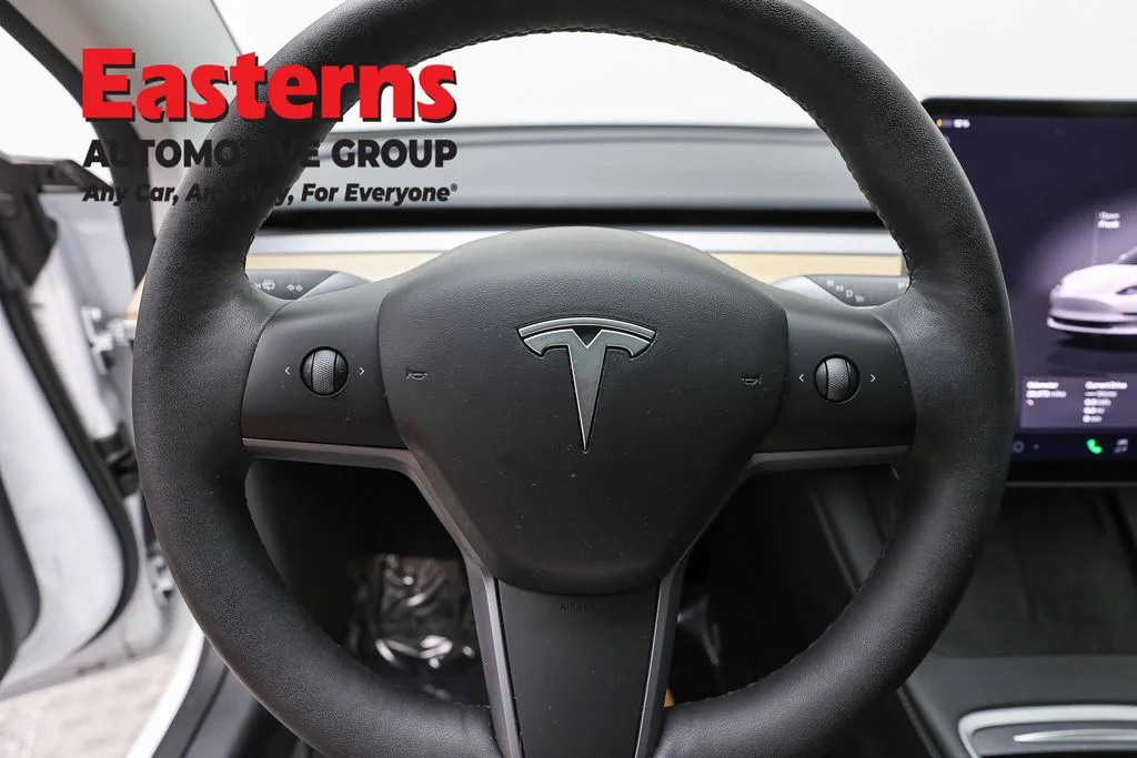 Used 2023 White Tesla Base image 10