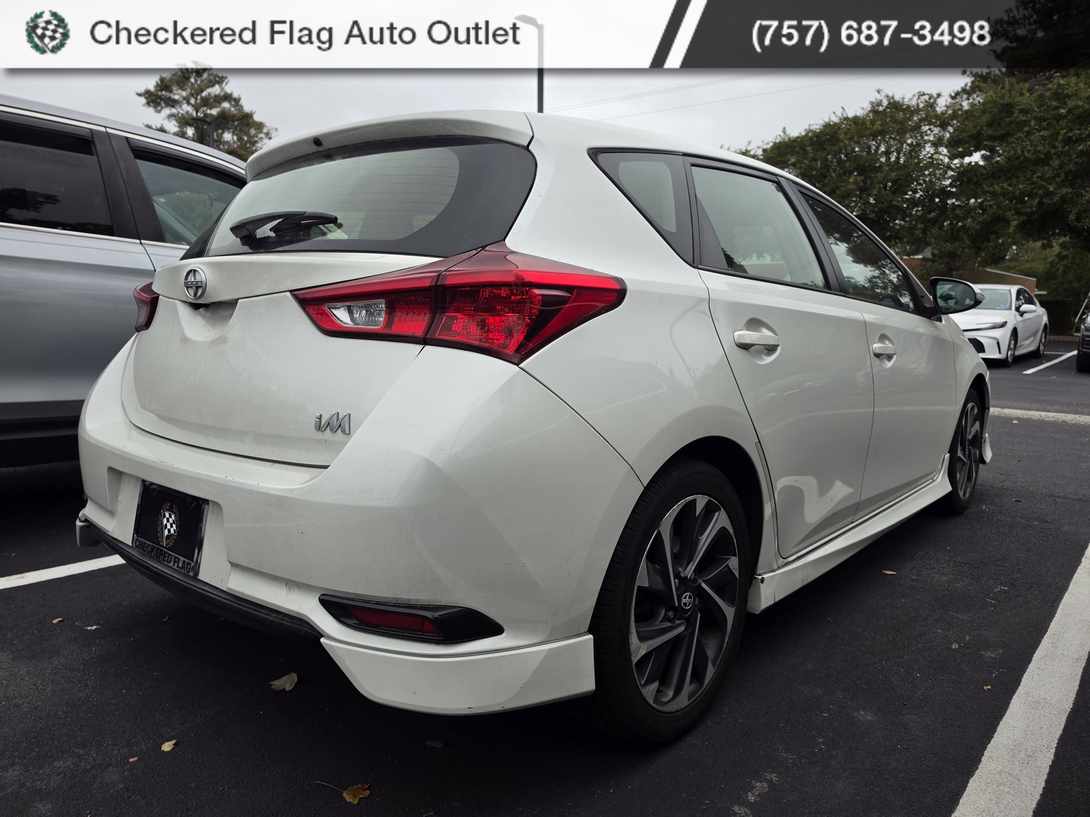 Used 2016 Blizzard Pearl Scion Base image 6