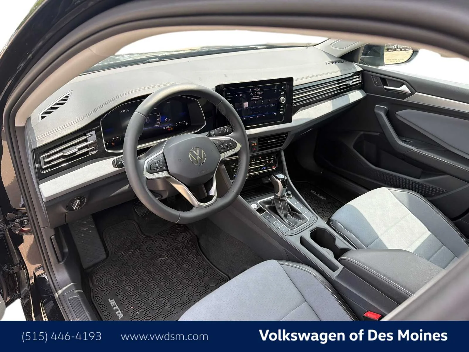 New 2026 Deep Black Pearl Volkswagen SE image 2