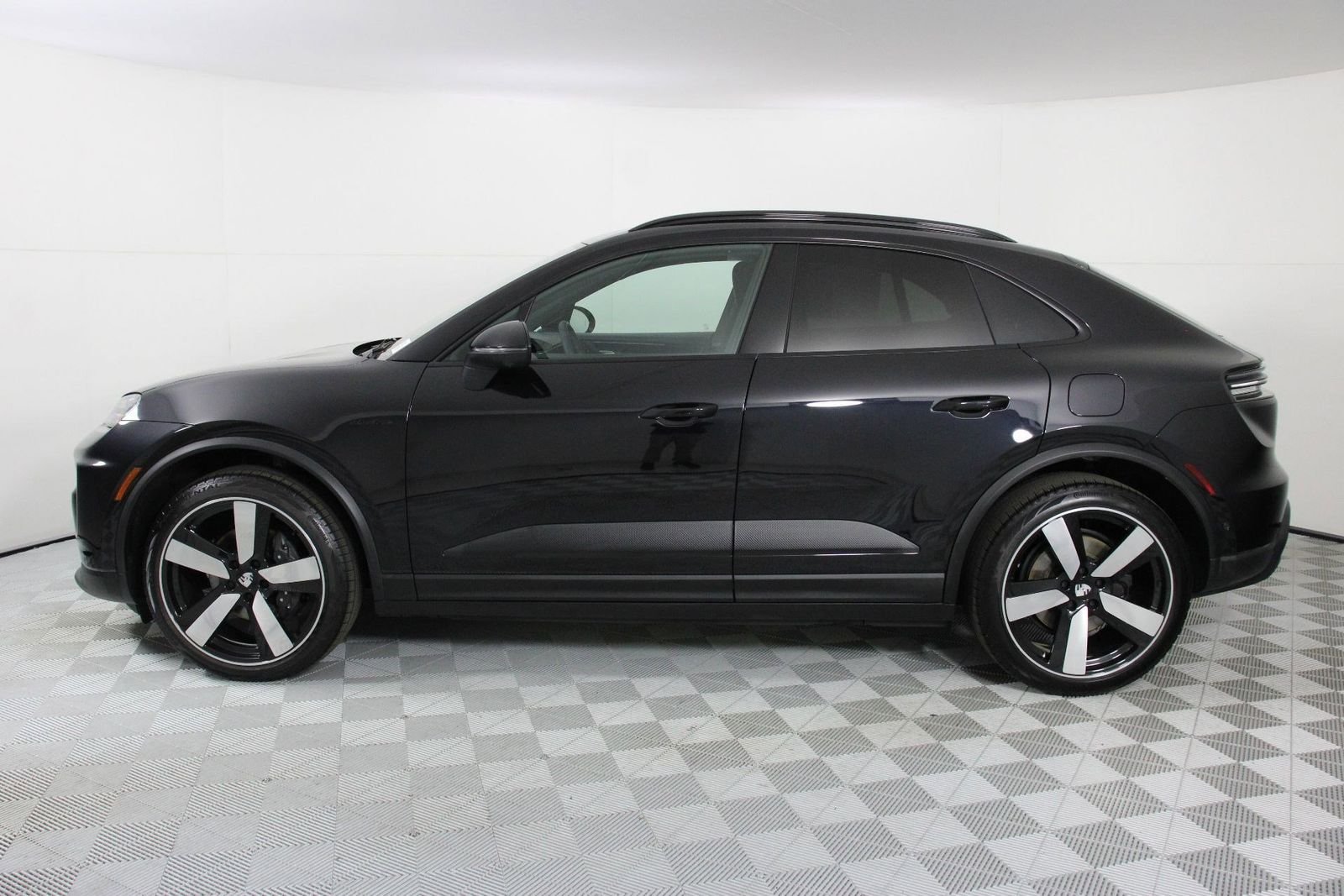Certified 2025 Porsche Macan Base with VIN WP1AD2XA0SL077838 for sale in Pasadena, CA