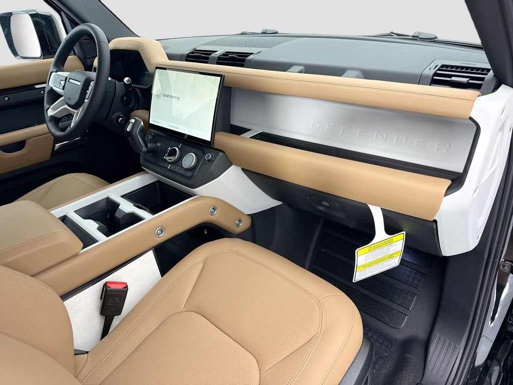 New 2026 Santorini Black Land Rover X-Dynamic SE image 16