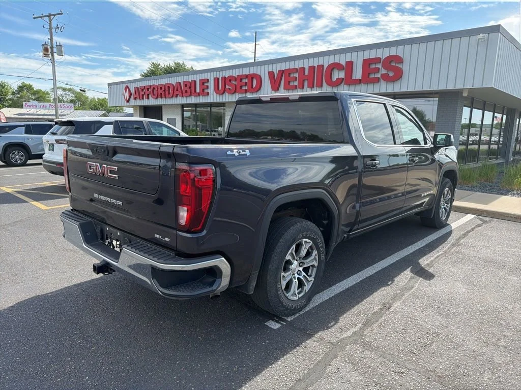 Certified Used 2022 Titanium Rush Metallic GMC SLE image 3
