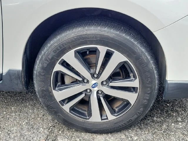 2019 Subaru Outback Limited - Photo 6