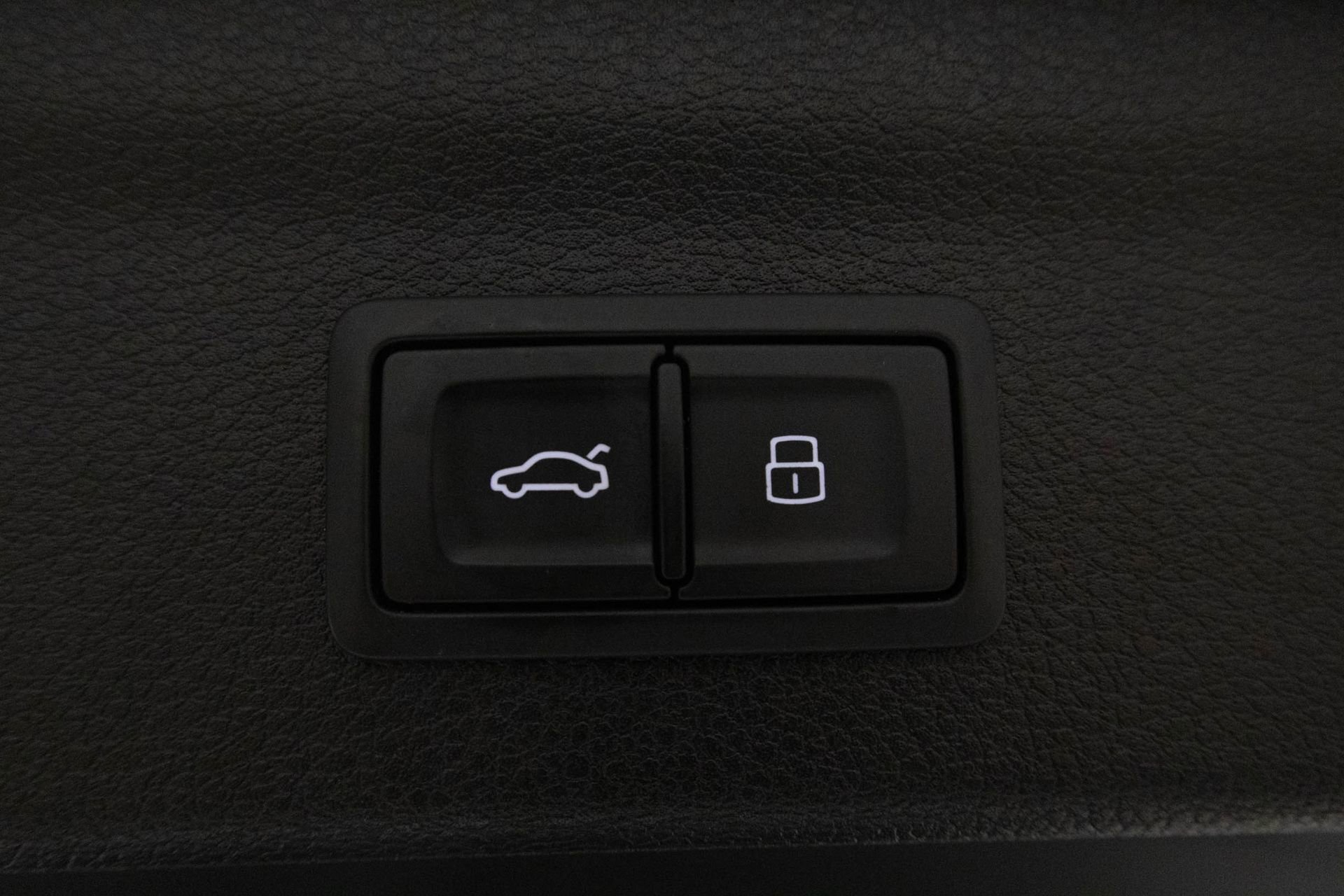 2023 AUDI Q3 - Image 30