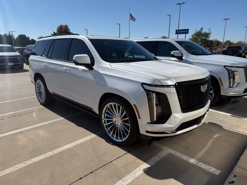 Used 2025 White Cadillac Sport Platinum image 2