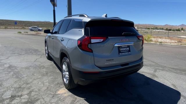 Used 2023 Sterling Metallic GMC SLE image 7