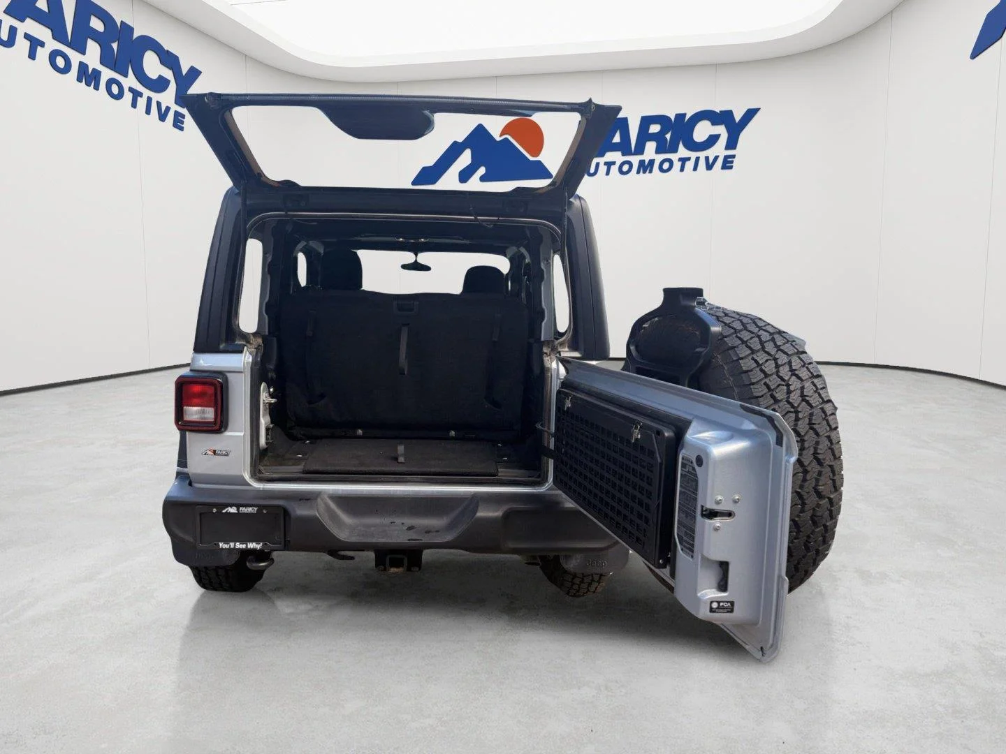 Used 2023 Silver Zynith Clearcoat Jeep Willys image 4