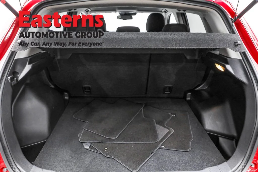 Used 2022 Red Mitsubishi 2.0 LE image 9