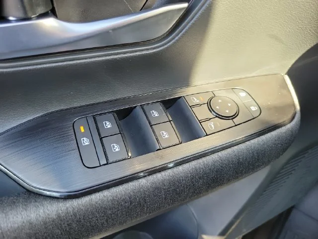New 2027 Canyon Bronze Metallic Nissan SV image 21