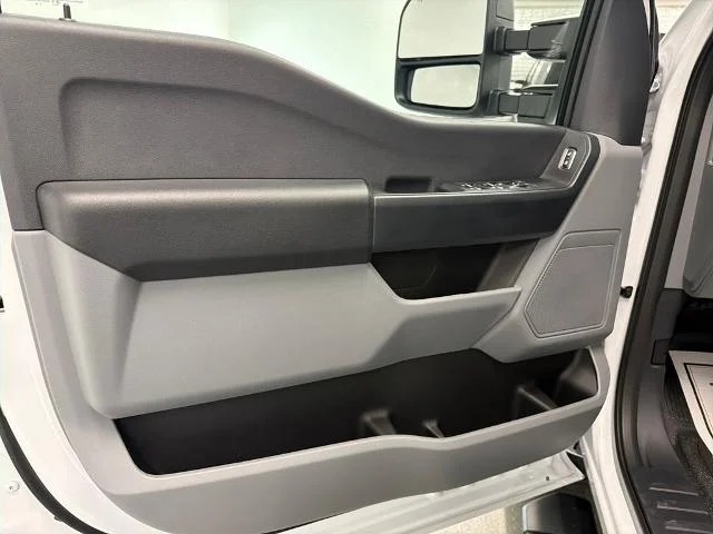 New 2026 Oxford White Ford F-250® XL image 26