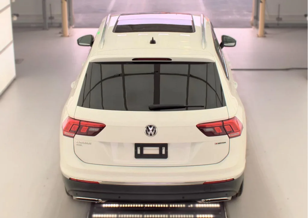 Used 2020 Pure White Volkswagen 2.0T SEL image 5