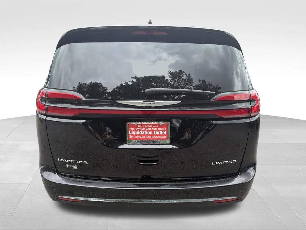 Used 2026 Black Chrysler Limited image 7