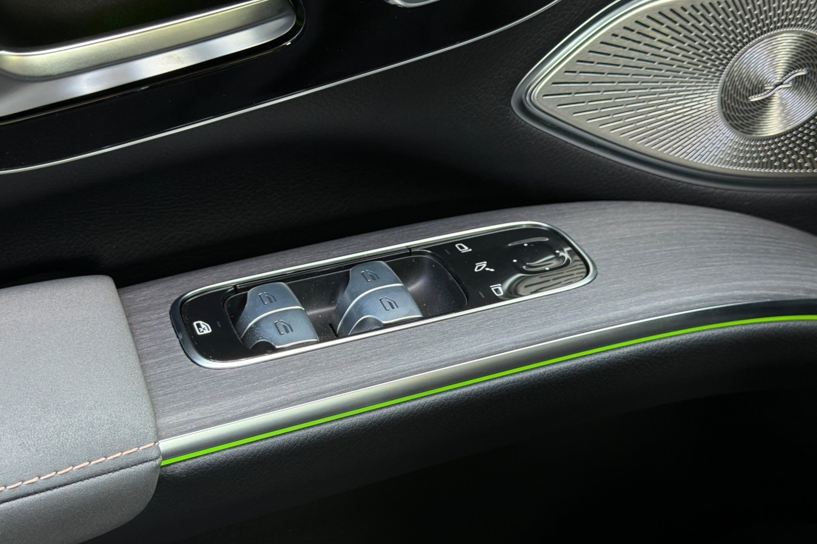 2026 Mercedes-Benz EQS SUV Base - Photo 24