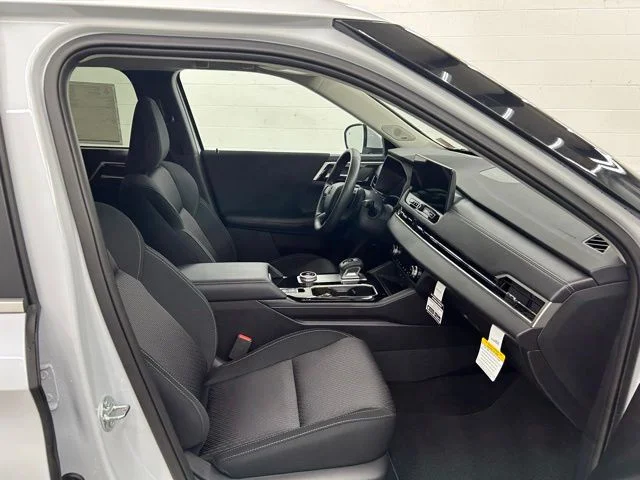 New 2026 White Mitsubishi ES image 15
