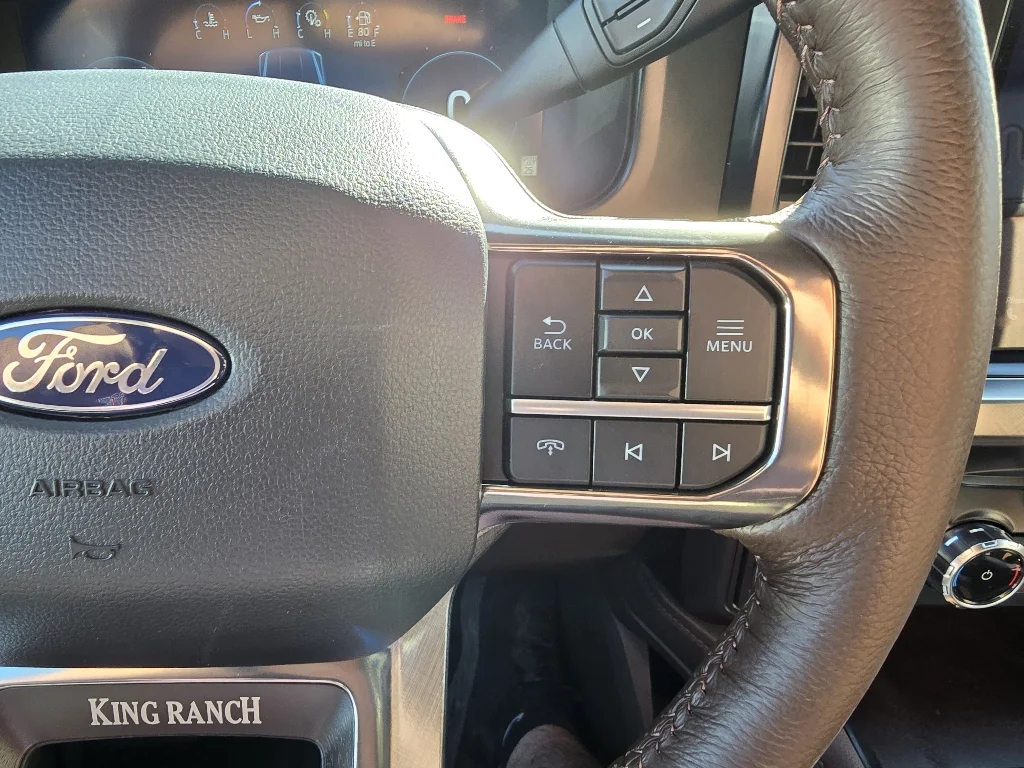 New 2027 Star White Metallic Tri-Coat Ford F-450® King Ranch® image 19