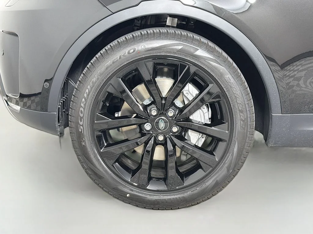 New 2026 Santorini Black Land Rover S image 33