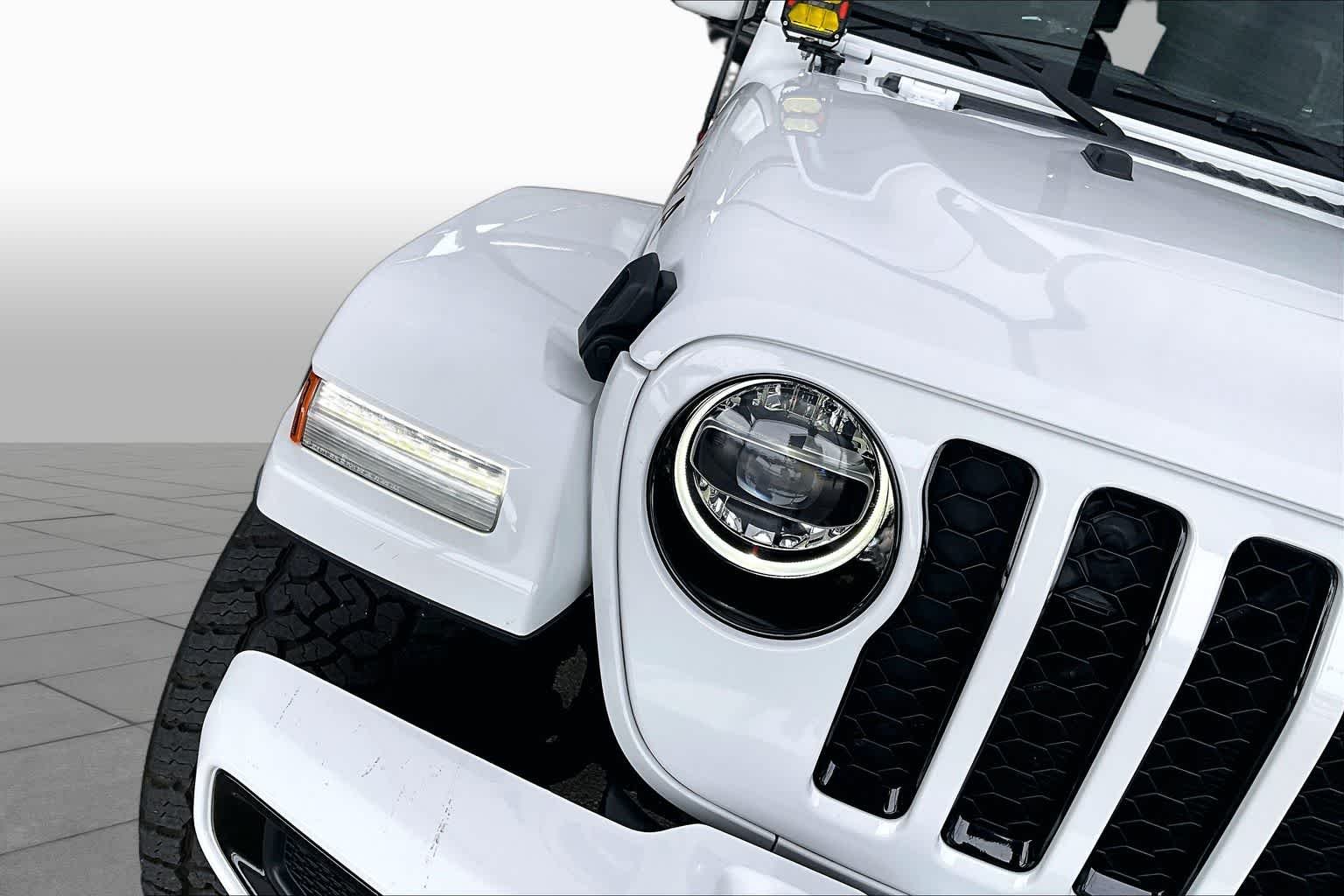 Used 2021 Bright White Clearcoat Jeep Unlimited Sahara High Altitude image 27